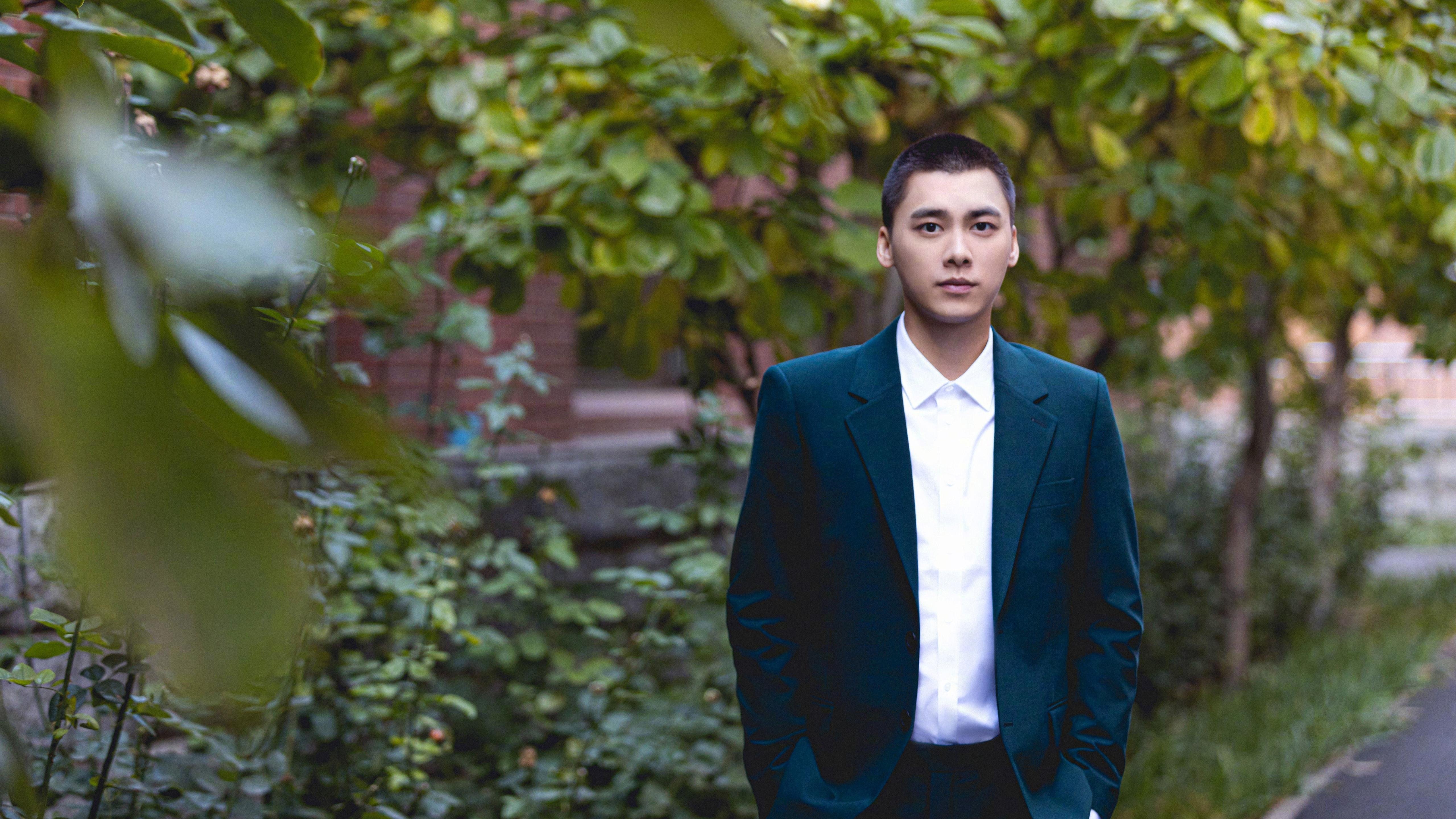 《校园电竞热潮:大学生组队竞技揭幕》,大学校园适合电竞商赛