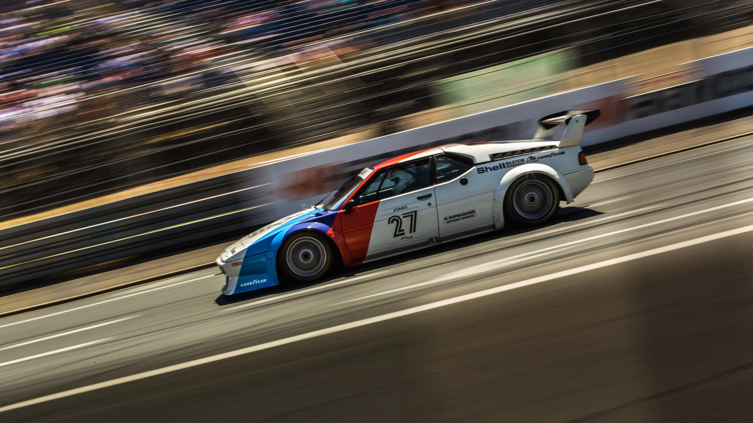 体育竞技场面激烈紧张,观众眼前一亮,描写体育竞技场面的片段